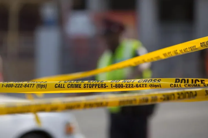 حمله به زن محجبه در کتابخانه: جنجال اسلام‌هراسی یا حادثه‌ای فردی؟